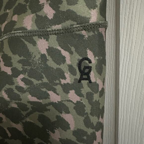 GOOD AMERICAN The Ferocious Legging in Green Mauve Leopard Print Size 1 Small - Picture 3 of 13